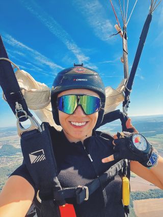 S NANDEJ vždy s úsměvem 🤙😉 . . . @katahladikova děkujeme za fotku 😎