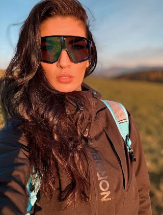 Golden hour 🔥 • • • @mom__of_the_year děkujeme za fotku 😎